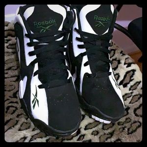 10 1/2 Reebok Kamikaze II OG in Black/White/Green